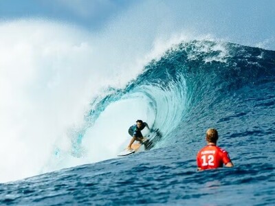  Italo Ferreira vence John John e é campeão em Teahupoo