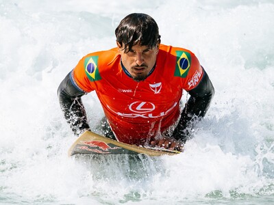 Italo Ferreira luta até o fim e é vice-campeão Mundial em 2024