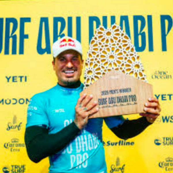 Italo Ferreira campeão em Abu Dhabi 